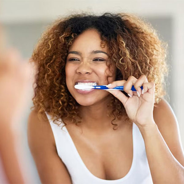 Dentes devem ser escovados durante 2 minutos